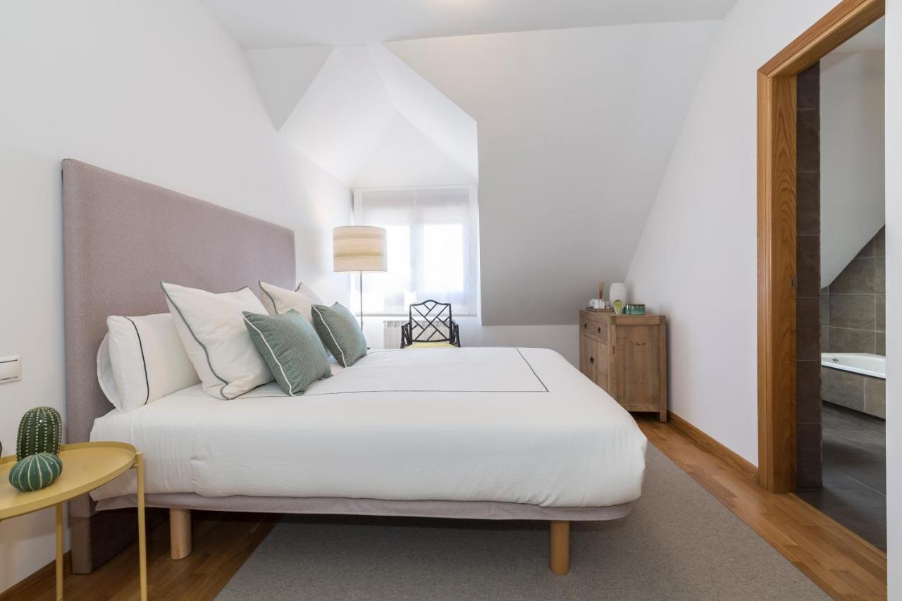 Apartamento Boutique Con Terraza Y Vistas Al Mar. Porto Vilanova Вилануева де Ароса Екстериор снимка