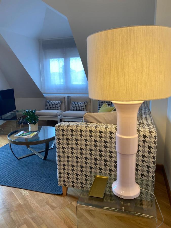 Apartamento Boutique Con Terraza Y Vistas Al Mar. Porto Vilanova Вилануева де Ароса Екстериор снимка