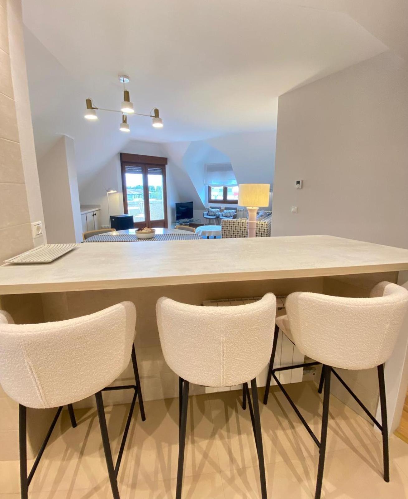 Apartamento Boutique Con Terraza Y Vistas Al Mar. Porto Vilanova Вилануева де Ароса Екстериор снимка