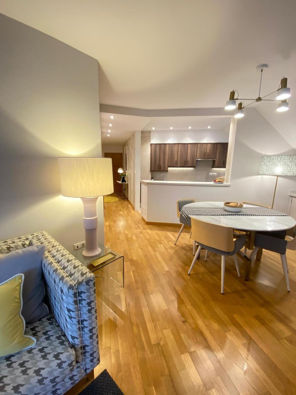 Apartamento Boutique Con Terraza Y Vistas Al Mar. Porto Vilanova Вилануева де Ароса Екстериор снимка